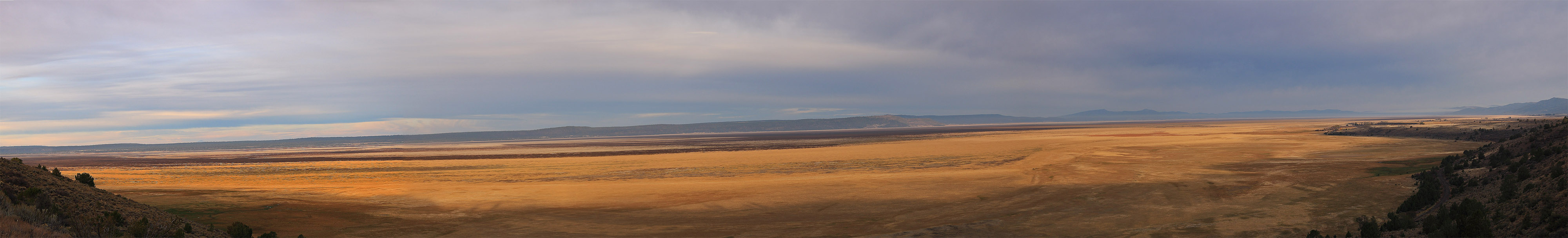 Goose Lake Oregon panorama with no water from 2015 drought